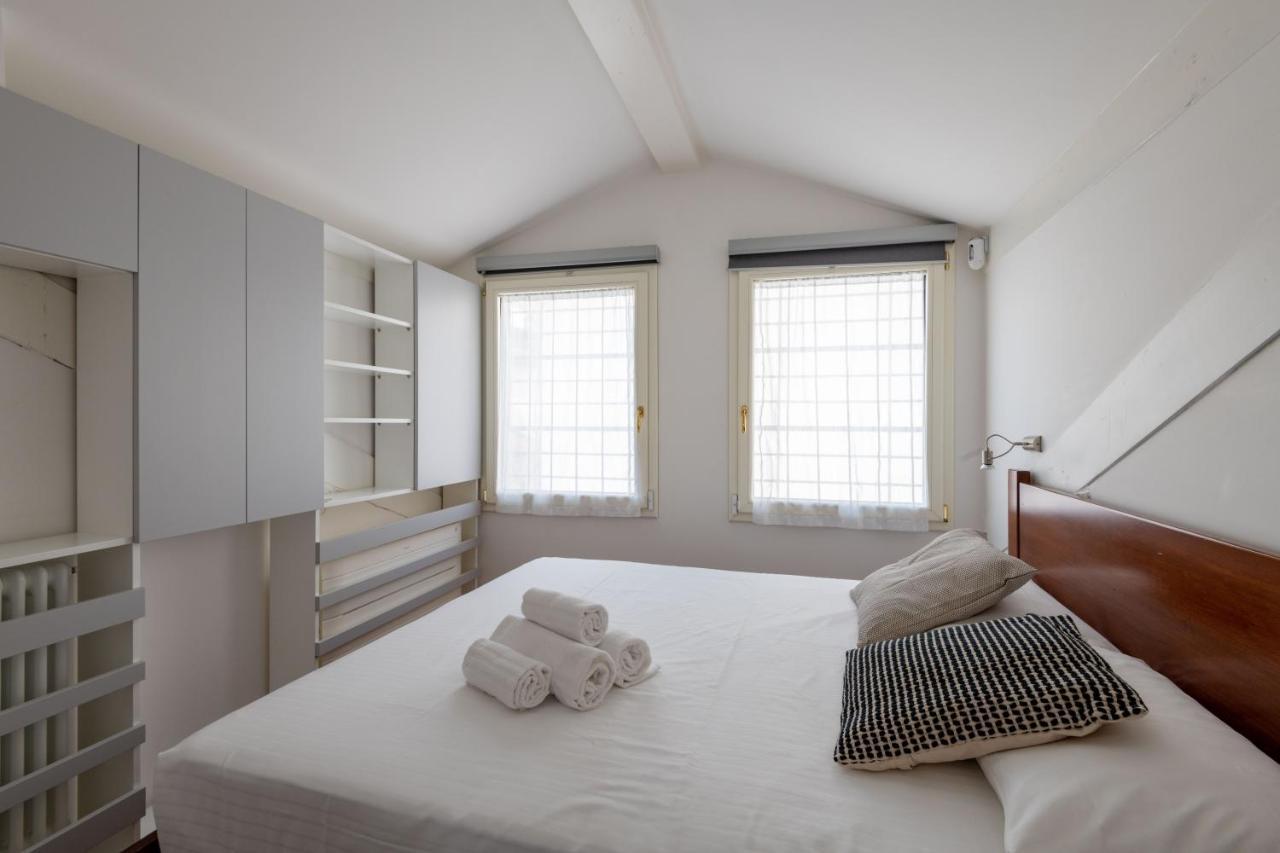 Milano Apartments Voghera Extérieur photo