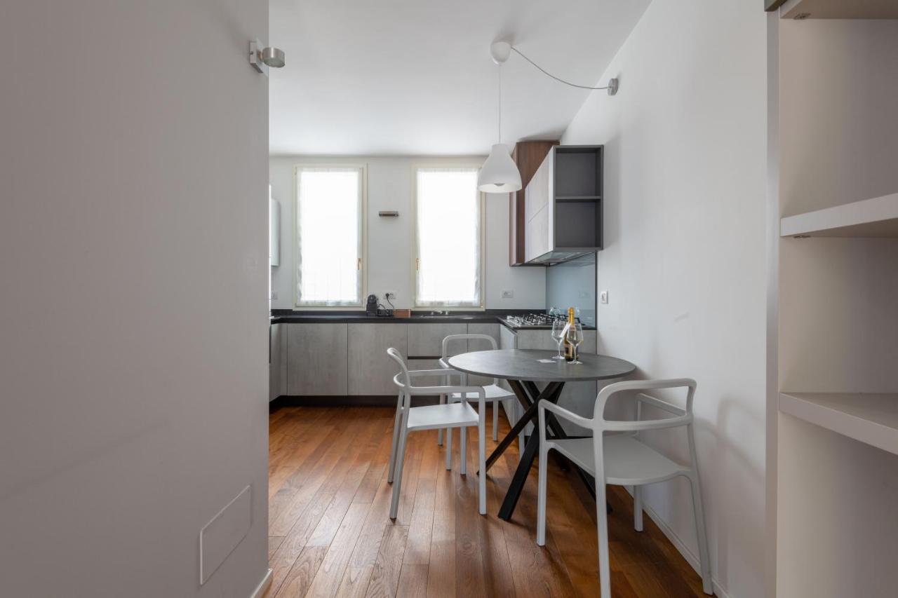 Milano Apartments Voghera Extérieur photo
